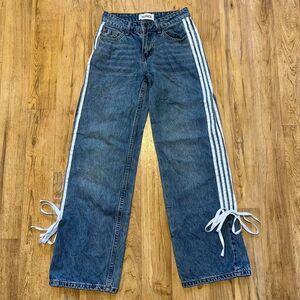 Women's Size 0/24 Mid Rise Baggy Wide Leg Side Stripe Ribbon Bow Jeans y2K